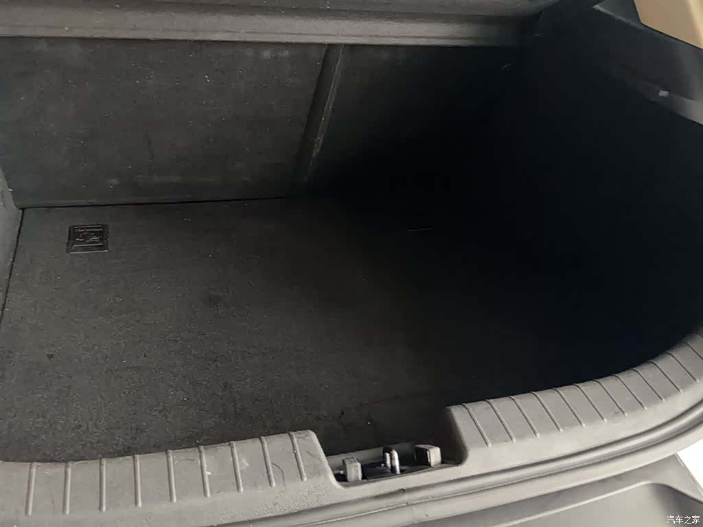 Geely Emgrand, 2017 7