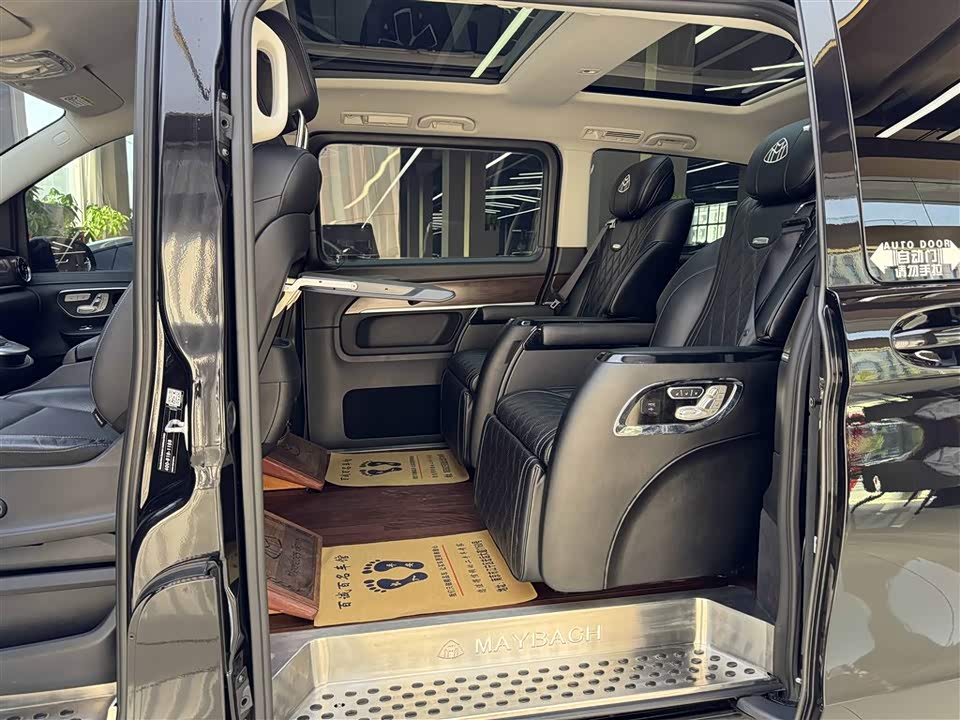 Mercedes-Benz V-class