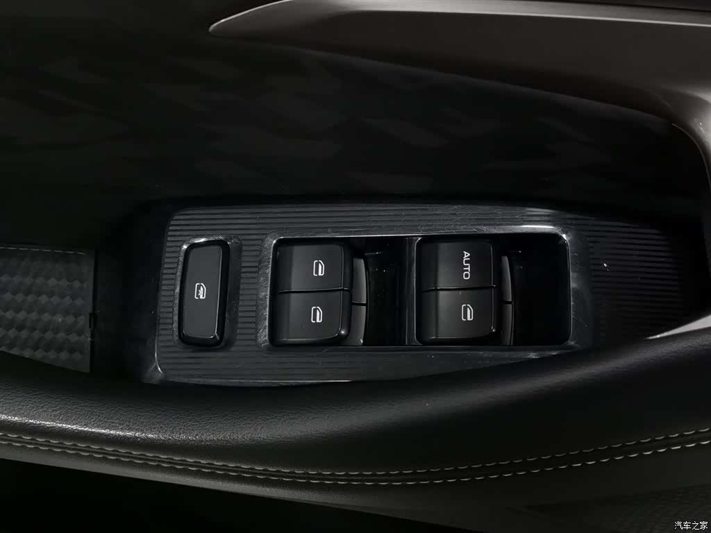 Wuling RS-3, 2020 9