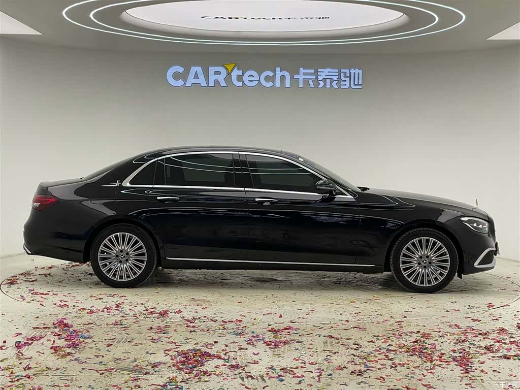 Mercedes-Benz E-Class, 2023 4