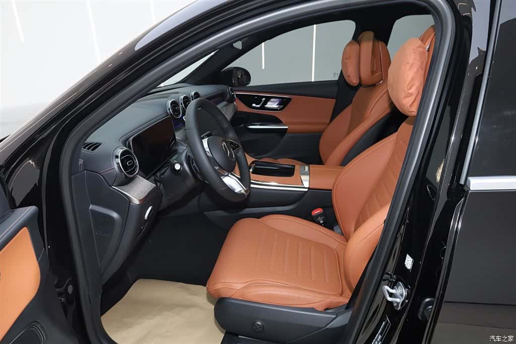 Mercedes-Benz GLC, 2026 14