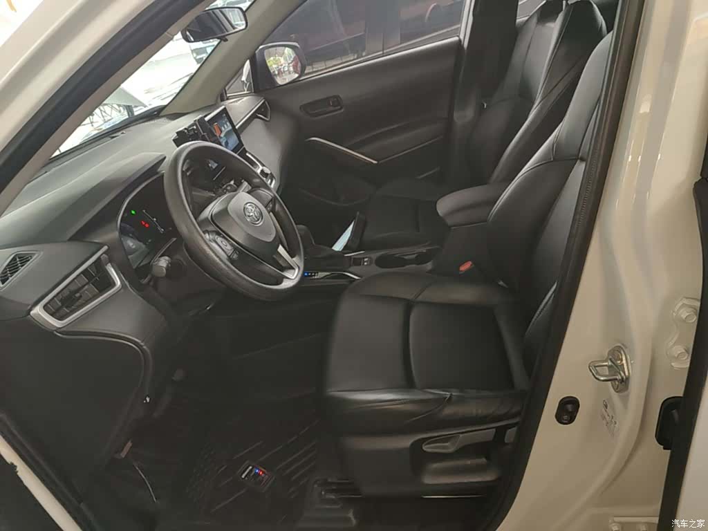 Toyota Frontlander, 2025 15