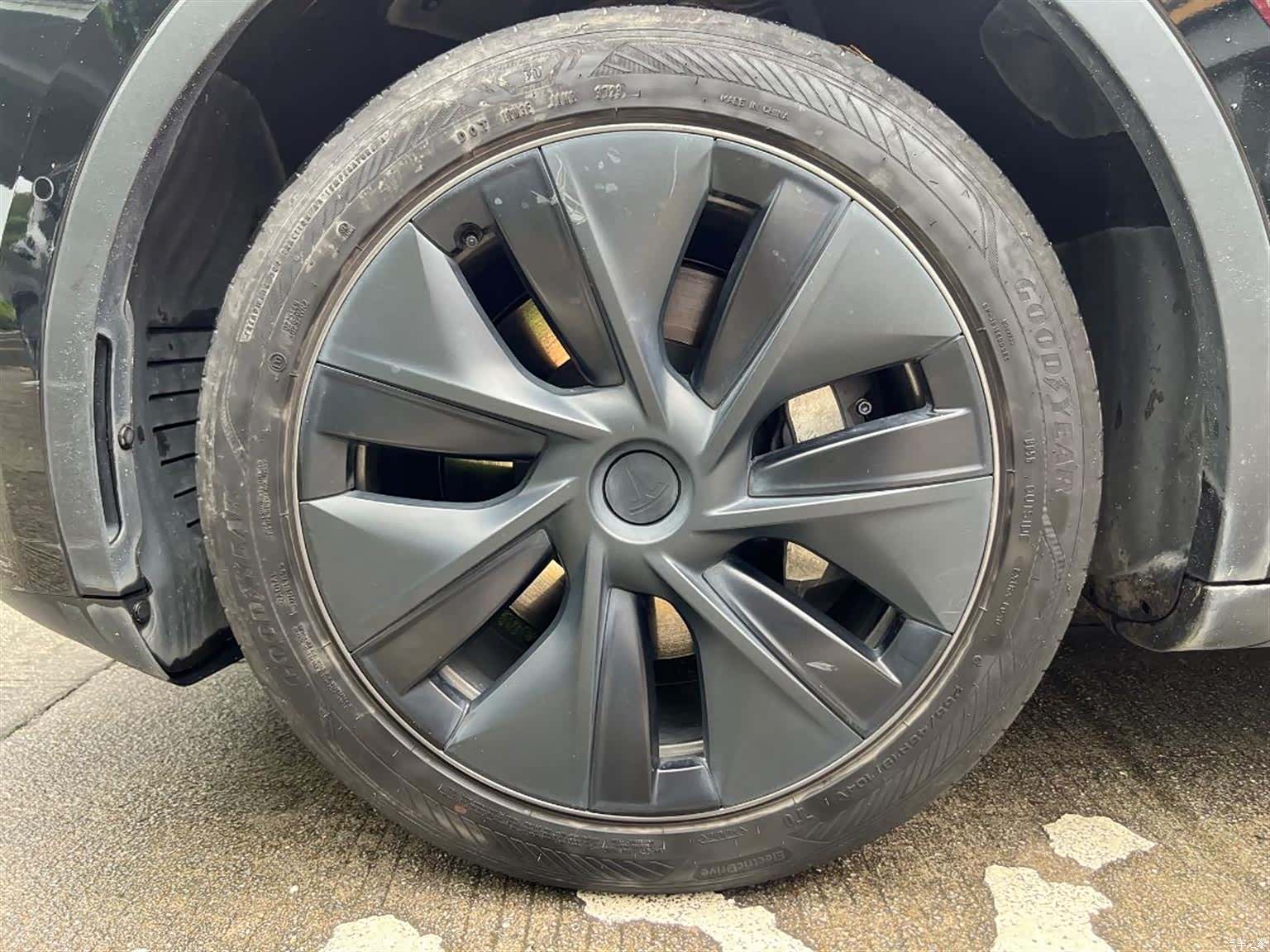 Tesla Model Y, 2023 6