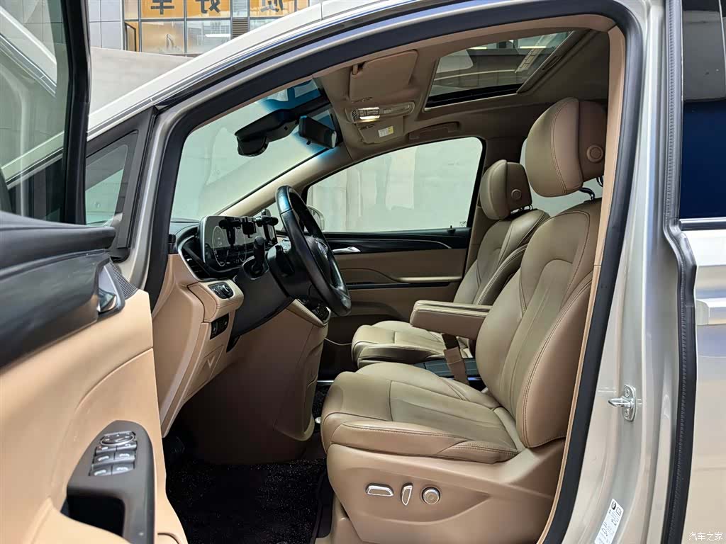Buick GL8, 2021 9