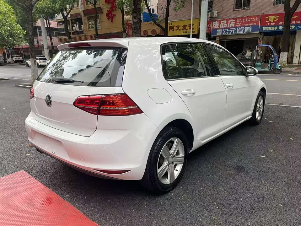 Volkswagen golf