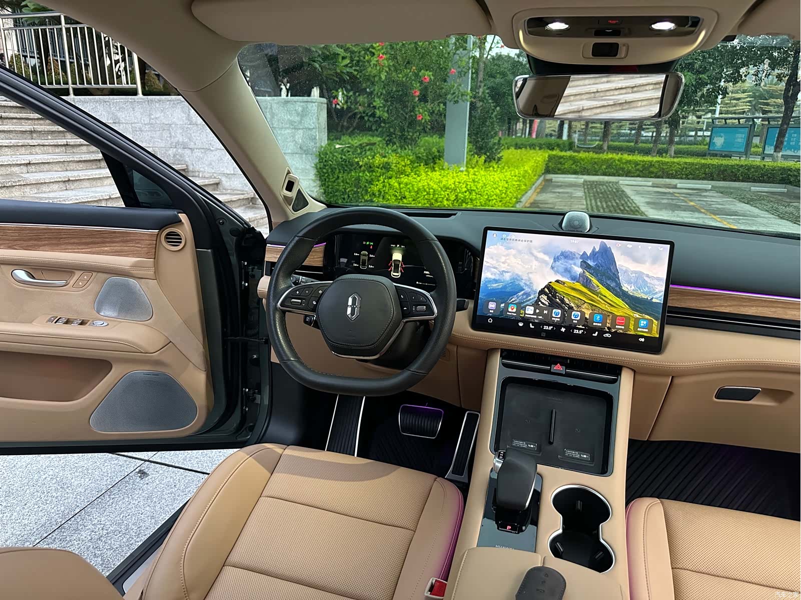 AITO M5, 2023 10