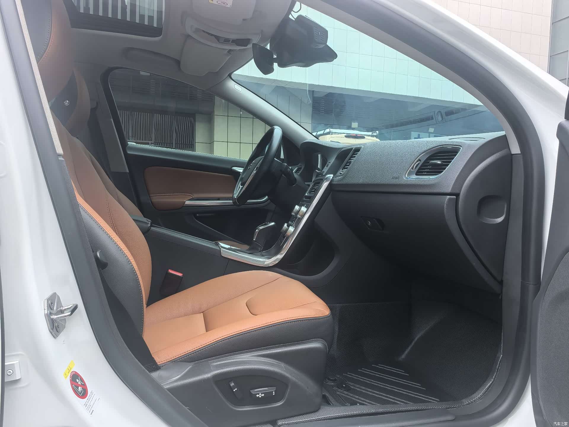 Volvo S60, 2019 10