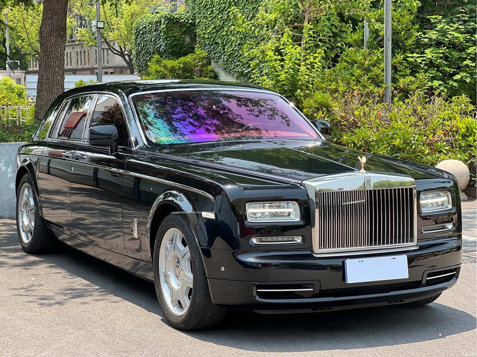 Rolls-Royce Phantom, 2015 3
