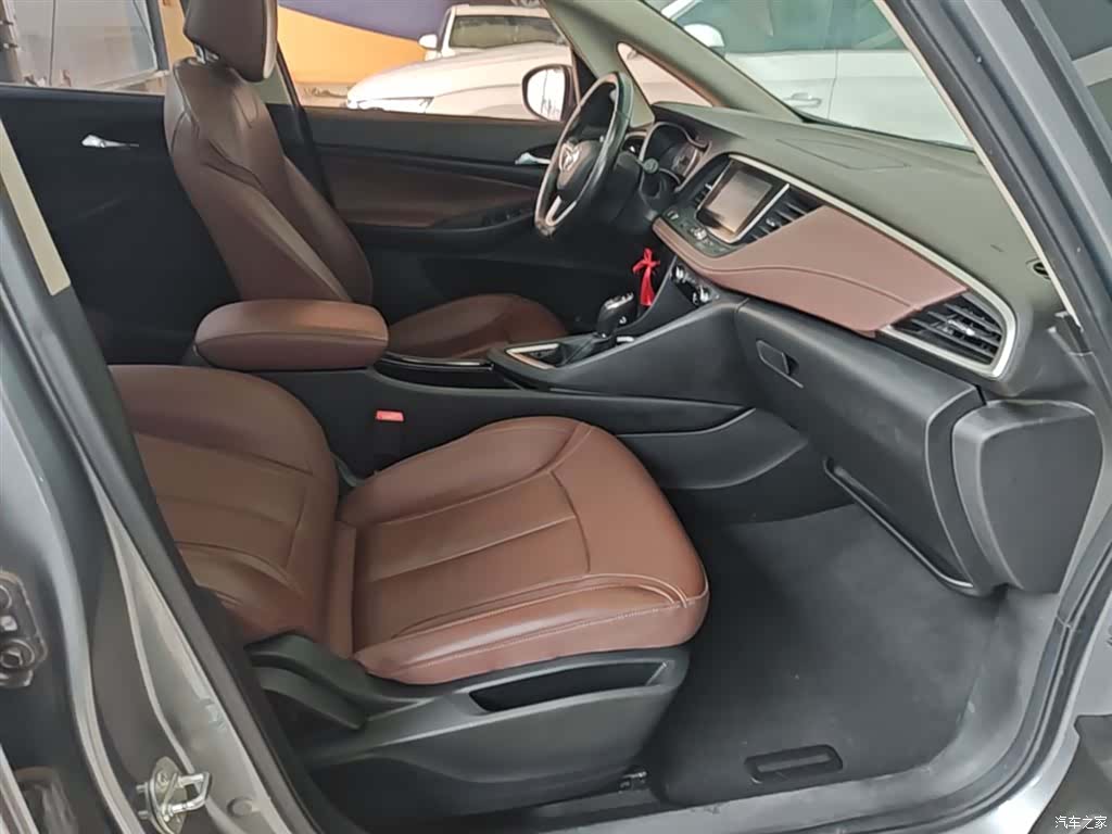Buick GL6, 2018 25