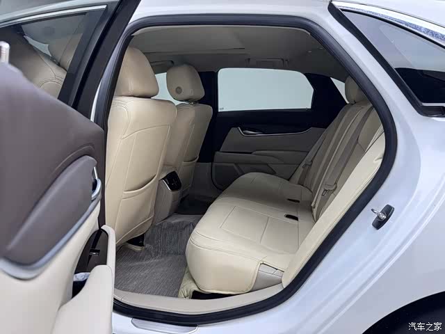 Cadillac XTS, 2017 12
