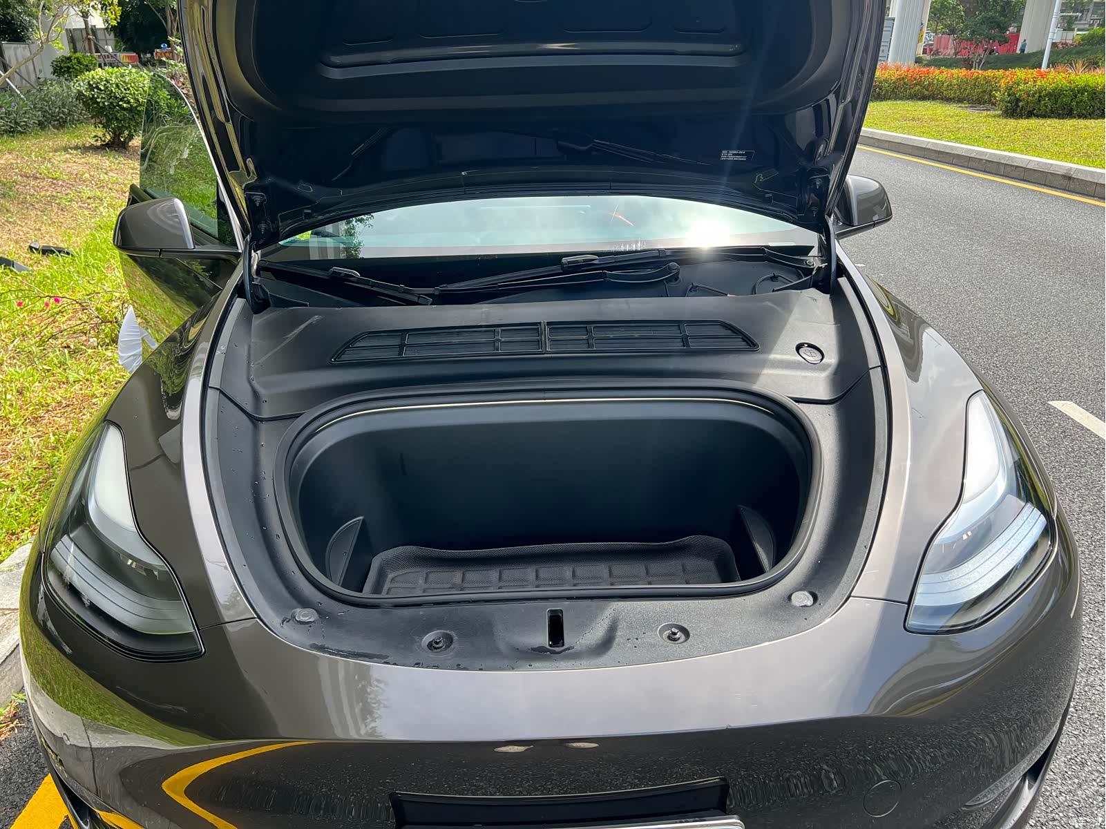 Tesla Model Y, 2022 15