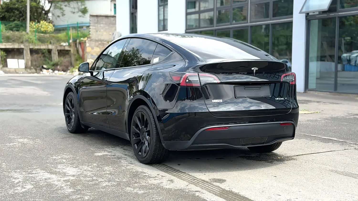 Tesla Model Y, 2023 8