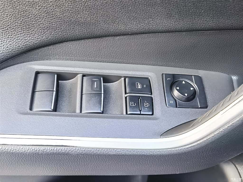 Toyota Wildlander, 2021 23