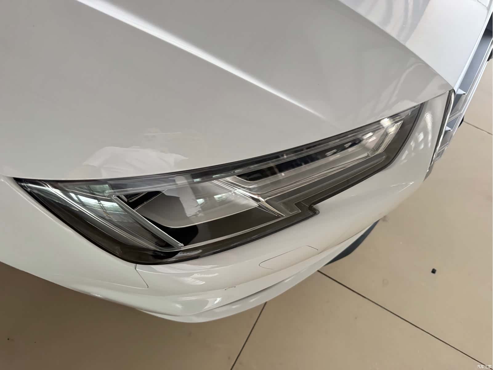 Audi A4L, 2019 14