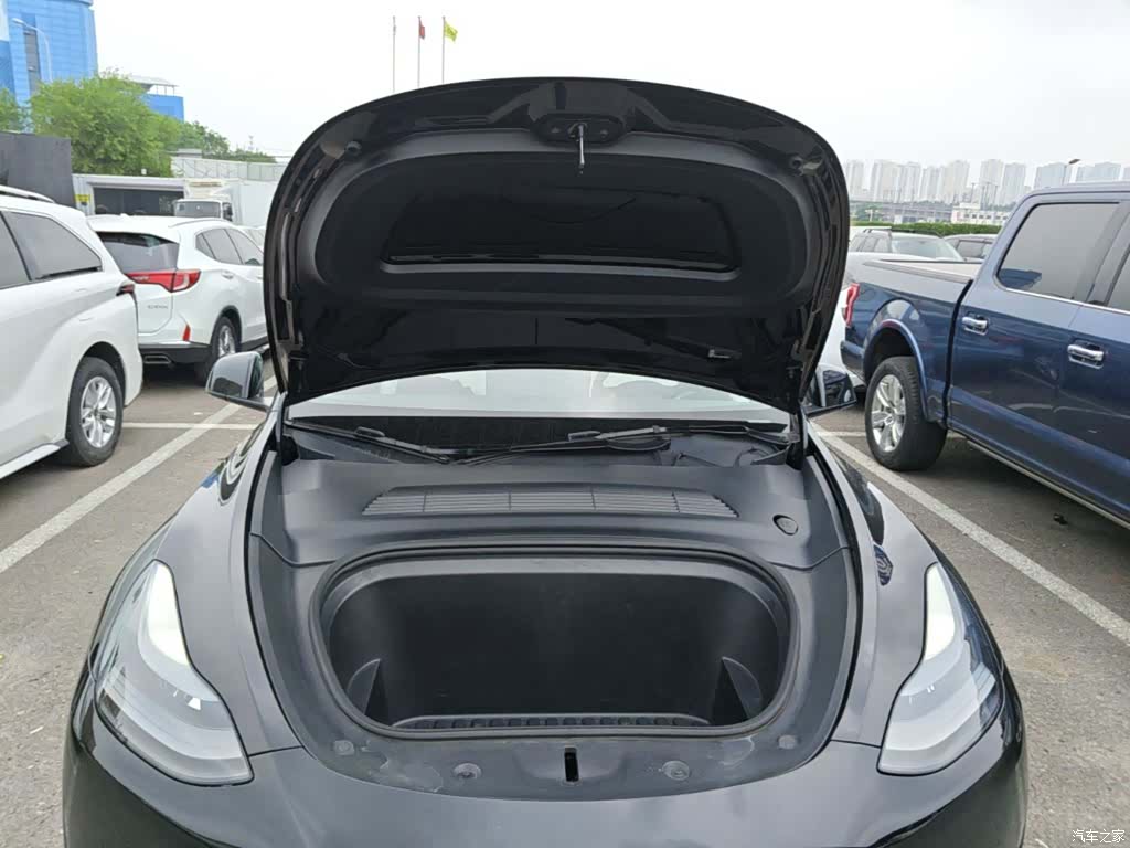 Tesla Model Y, 2021 20