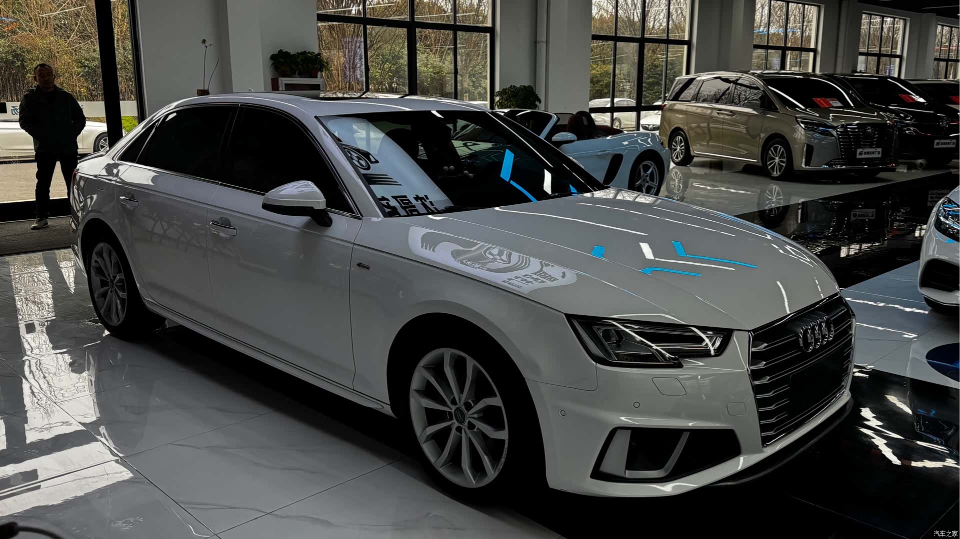 Audi A4L, 2019 3