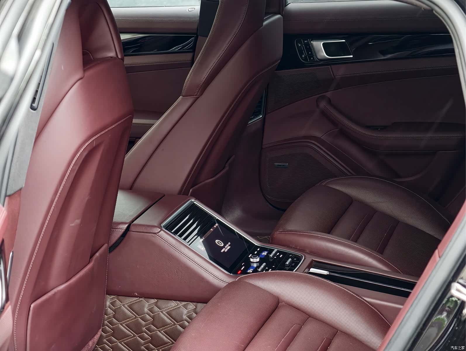 Porsche Panamera, 2019 11