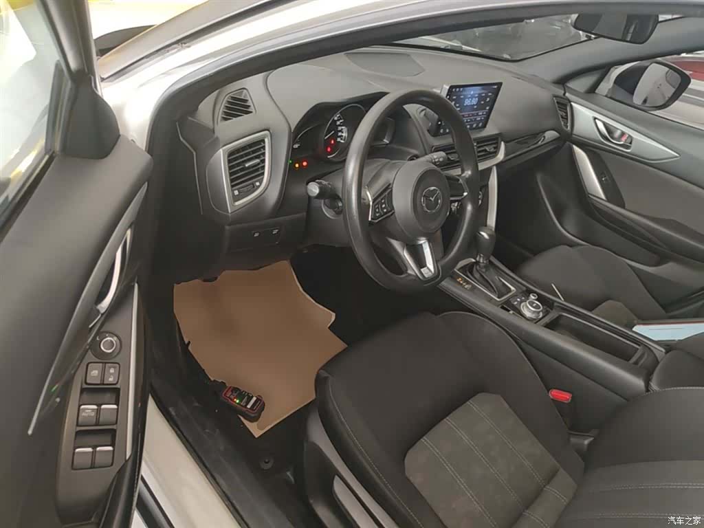 Mazda CX-4, 2019 16