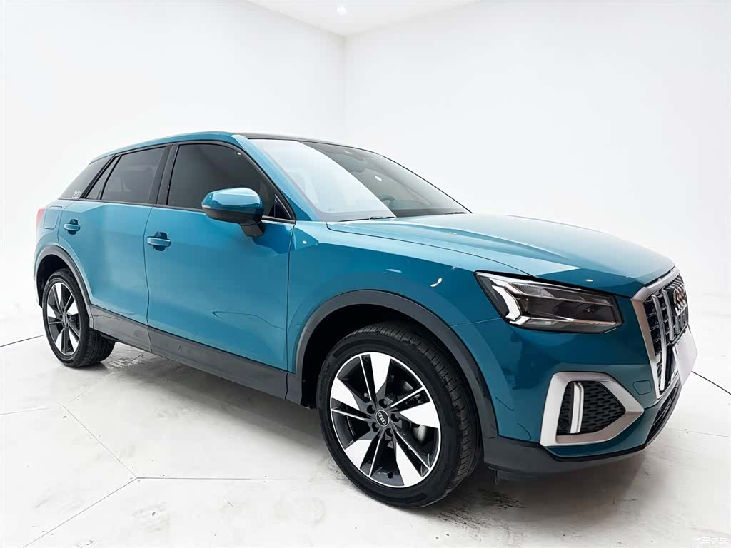 Audi Q2L, 2022 3