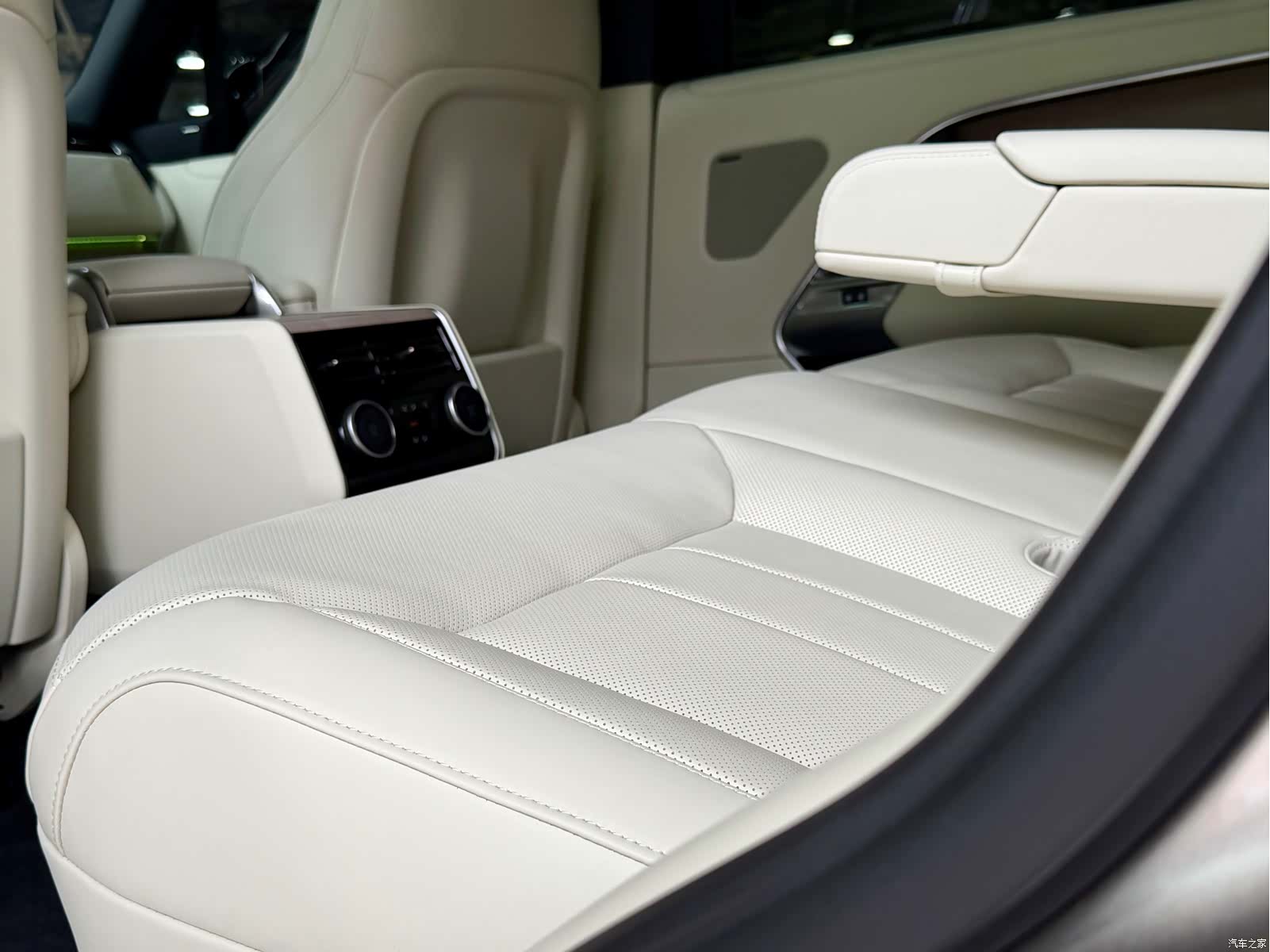 Land Rover Range Rover, 2026 26