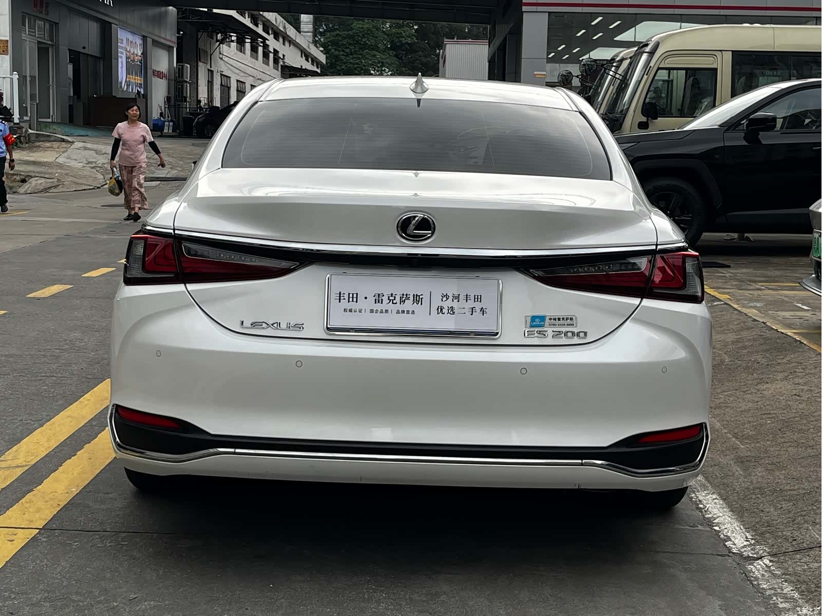 Lexus ES, 2023 9