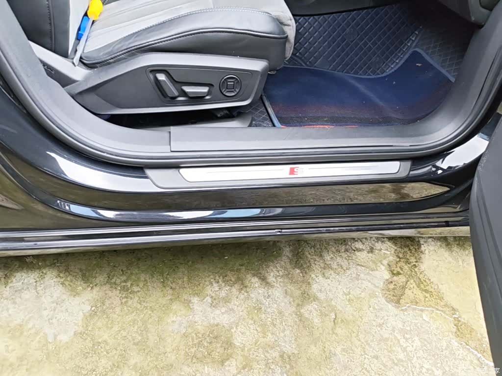 Audi A6L, 2022 21