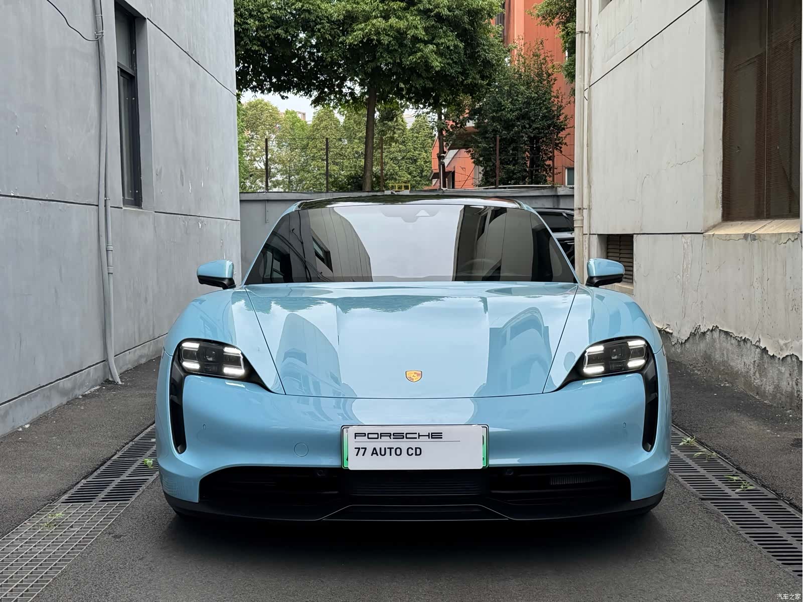 Porsche Taycan, 2023 2