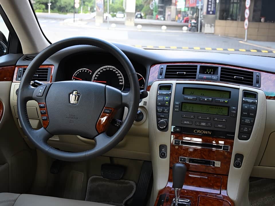 Toyota crown