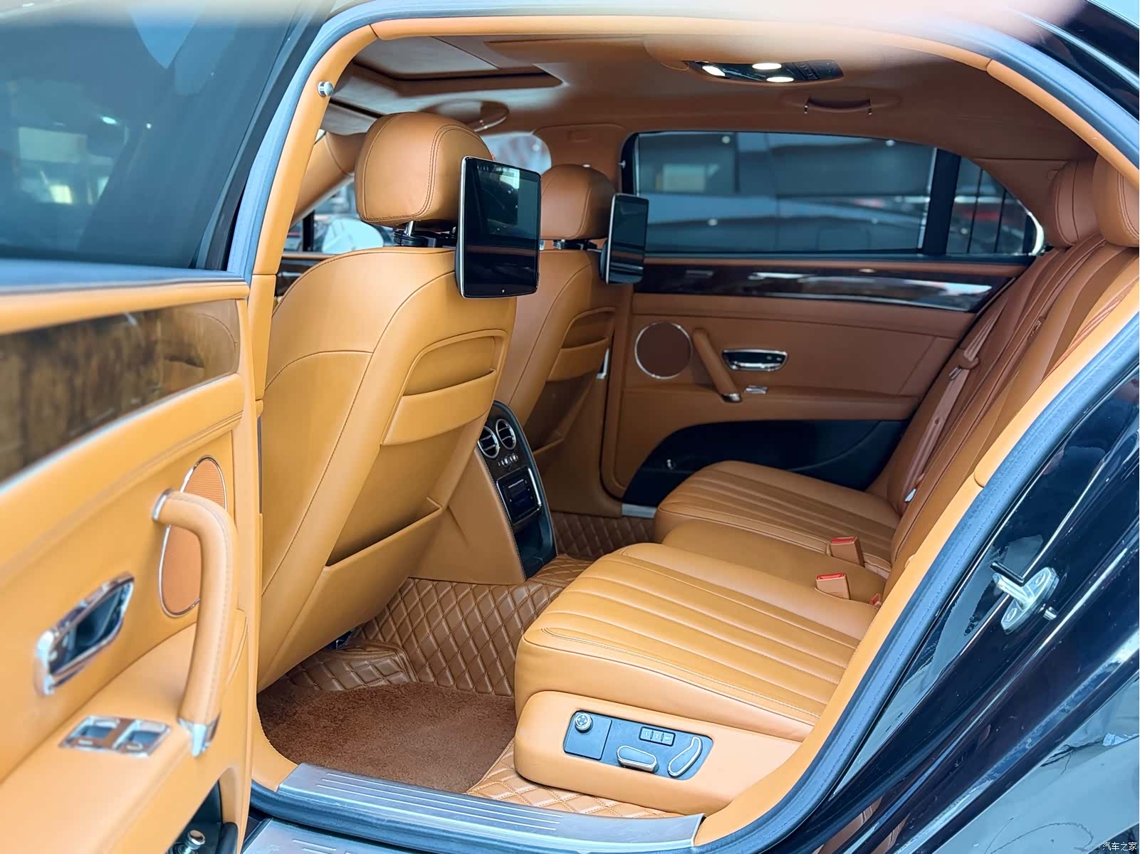 Bentley Flying Spur, 2016 14