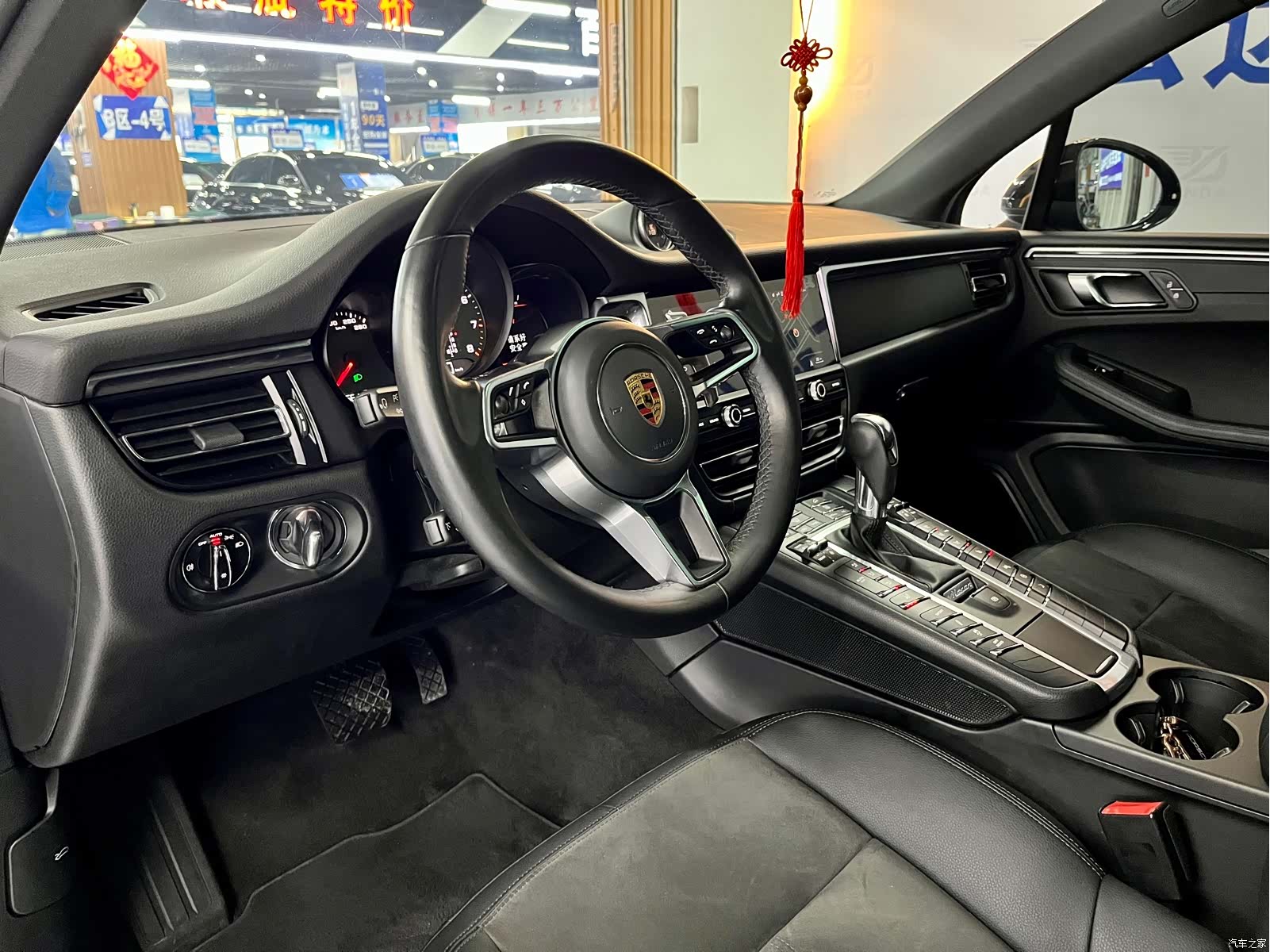 Porsche Macan, 2021 10