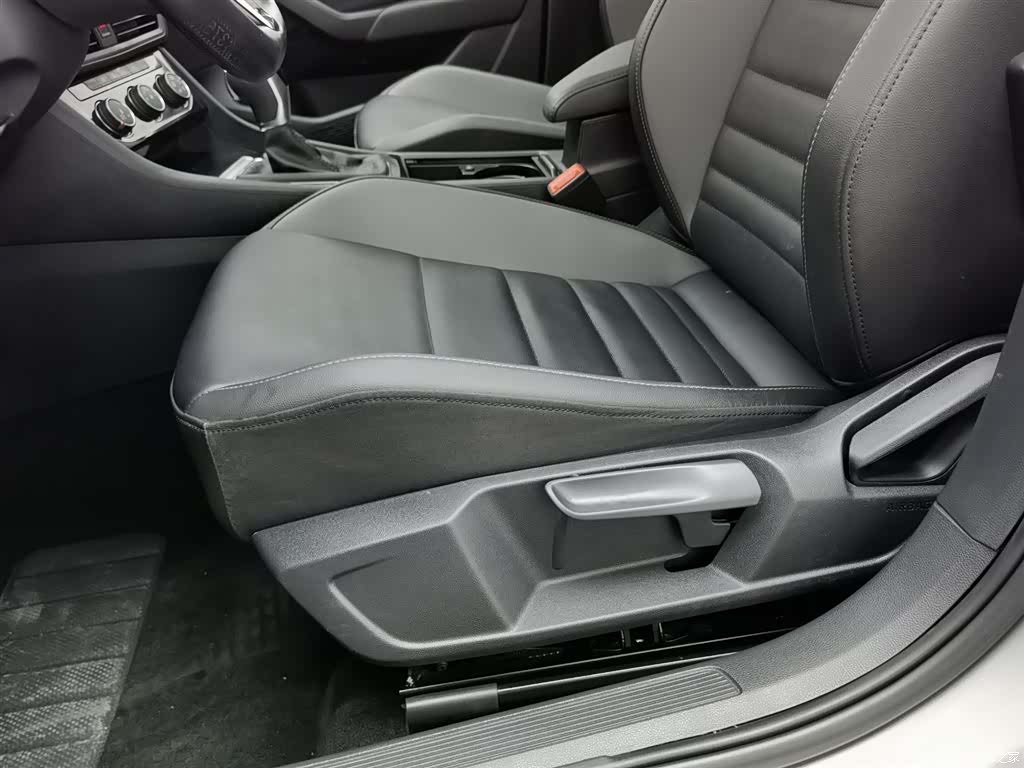 Volkswagen Sagitar, 2020 20