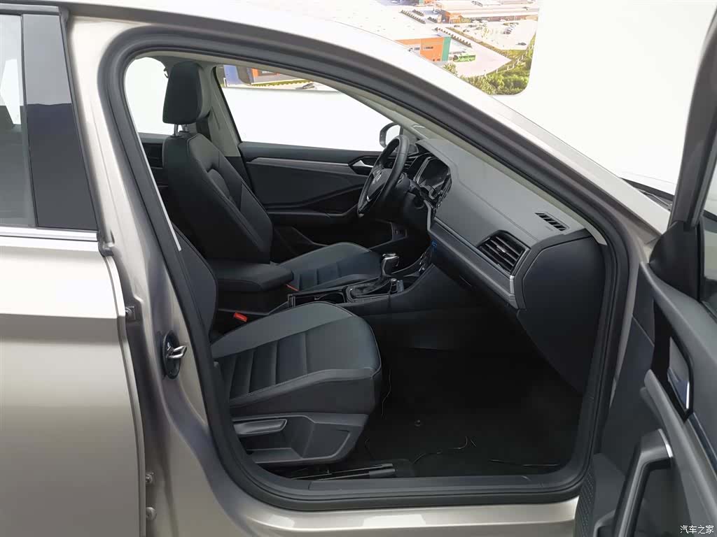 Volkswagen Sagitar, 2020 23