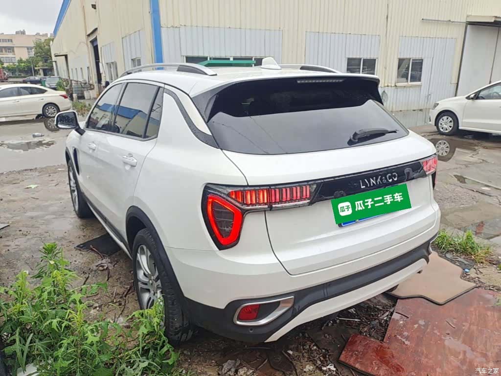Lynk & Co 01, 2020 все фото