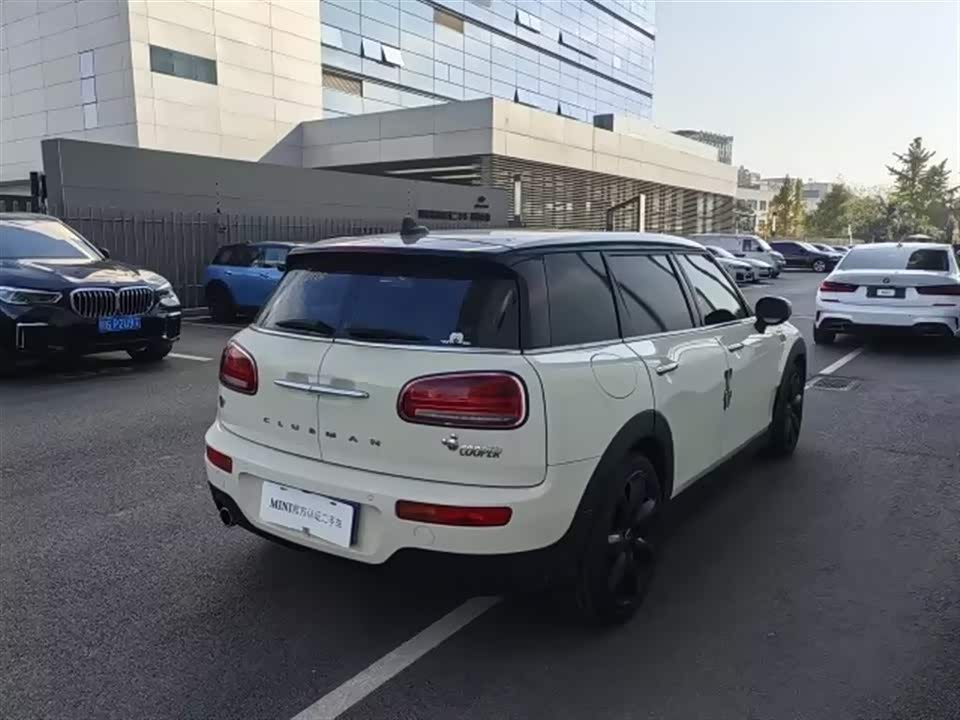 MINI CLUBMAN