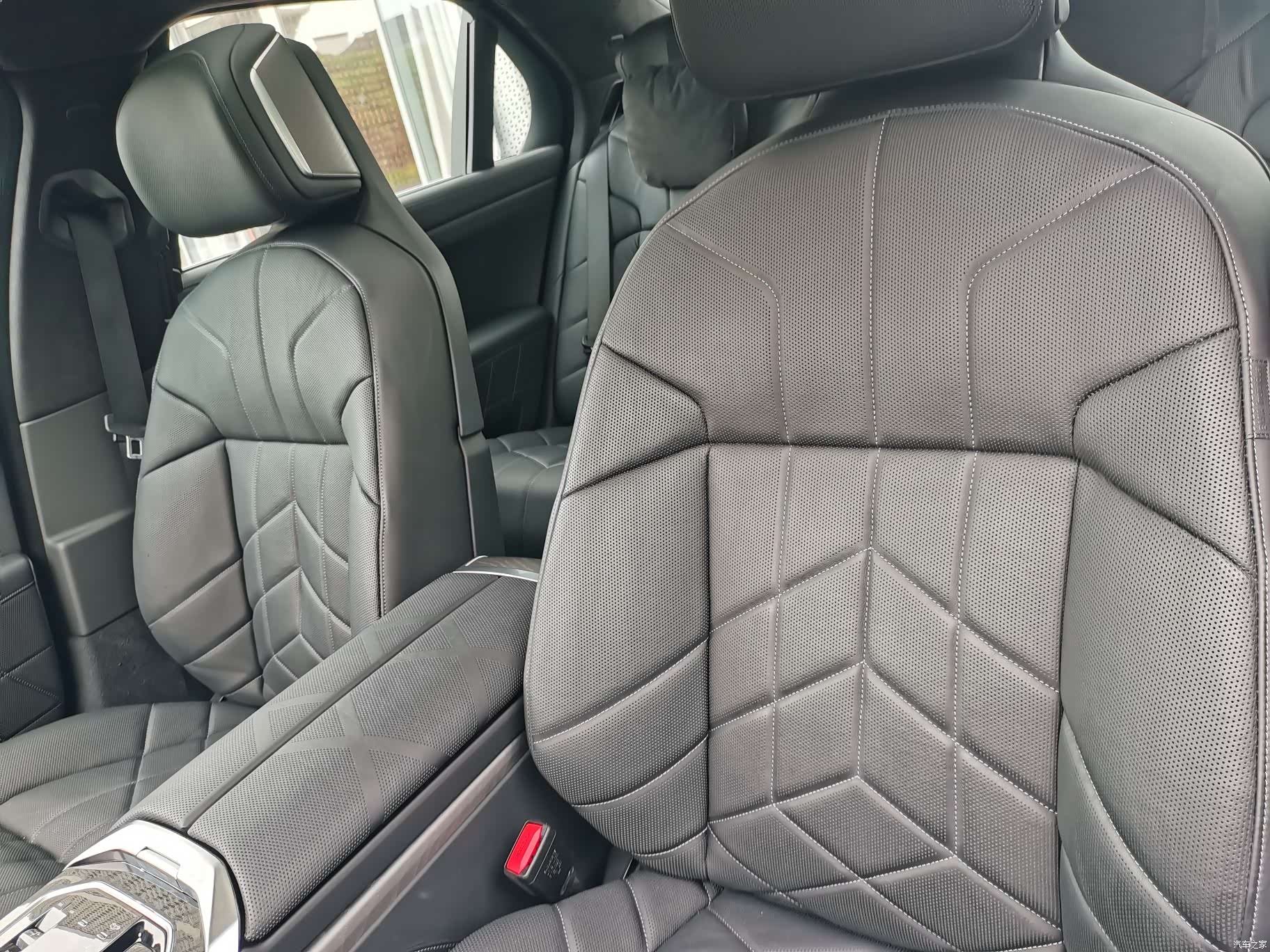 BMW i7, 2024 20