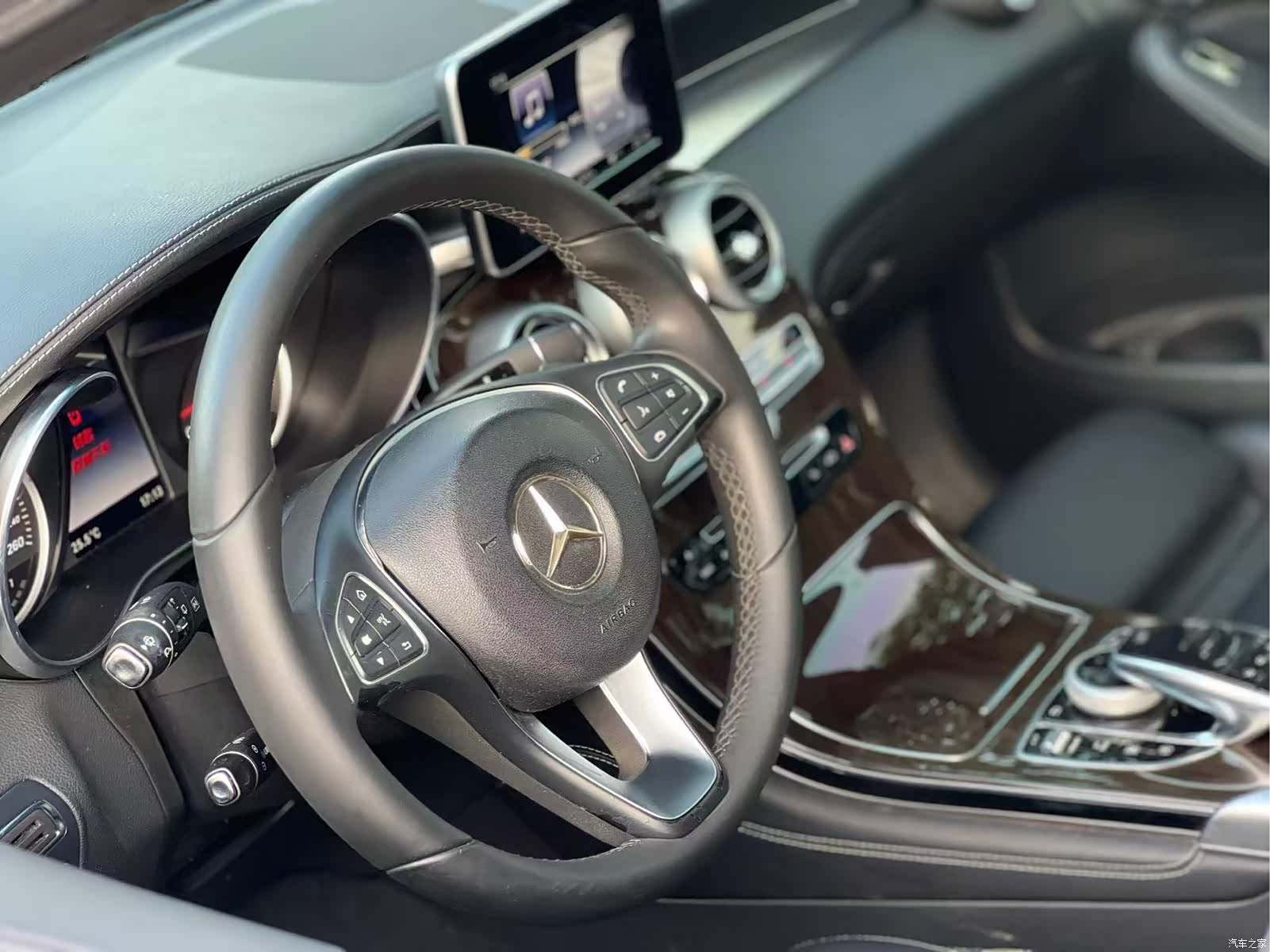 Mercedes-Benz GLC, 2016 10