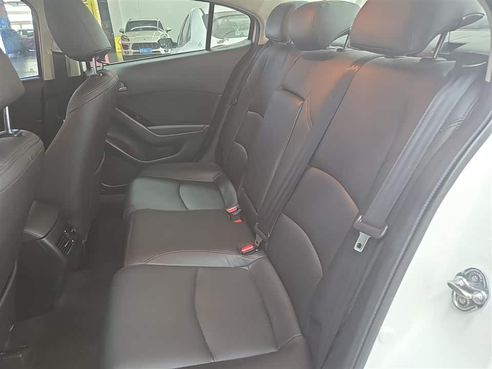 Mazda 3 Angkesaila Mazda 3 Angkesaila