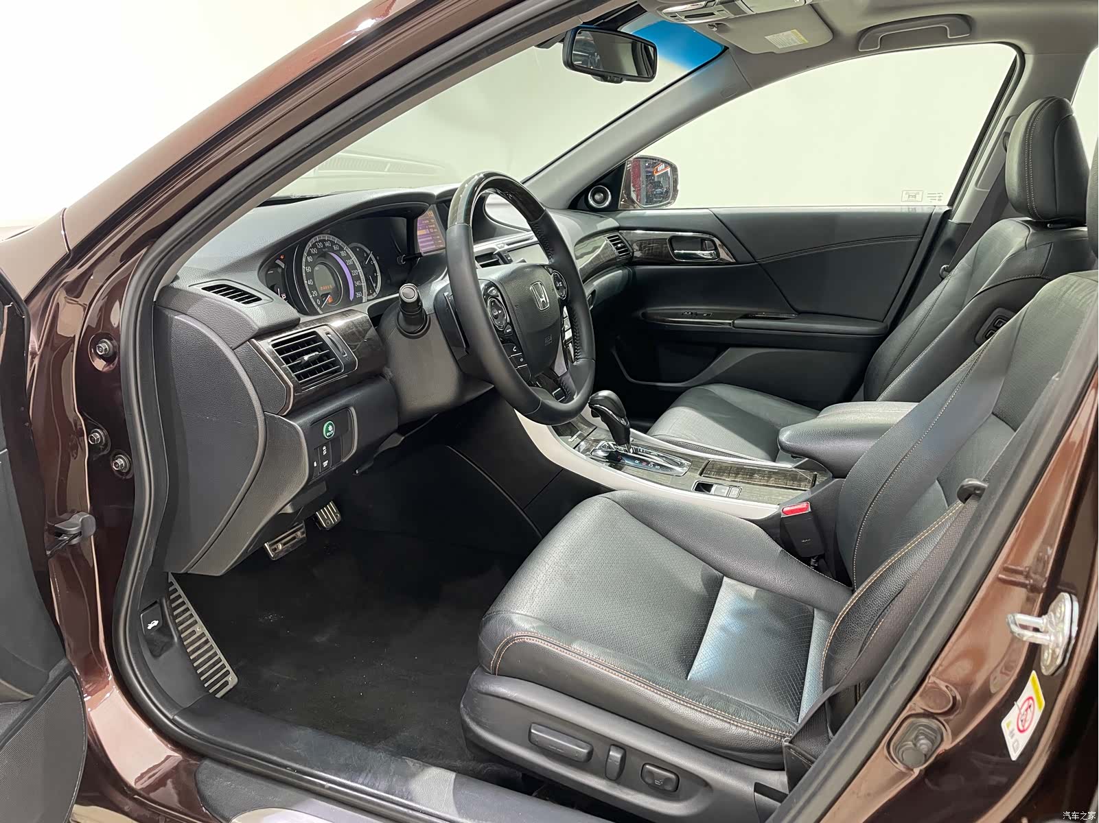Honda Accord, 2015 12