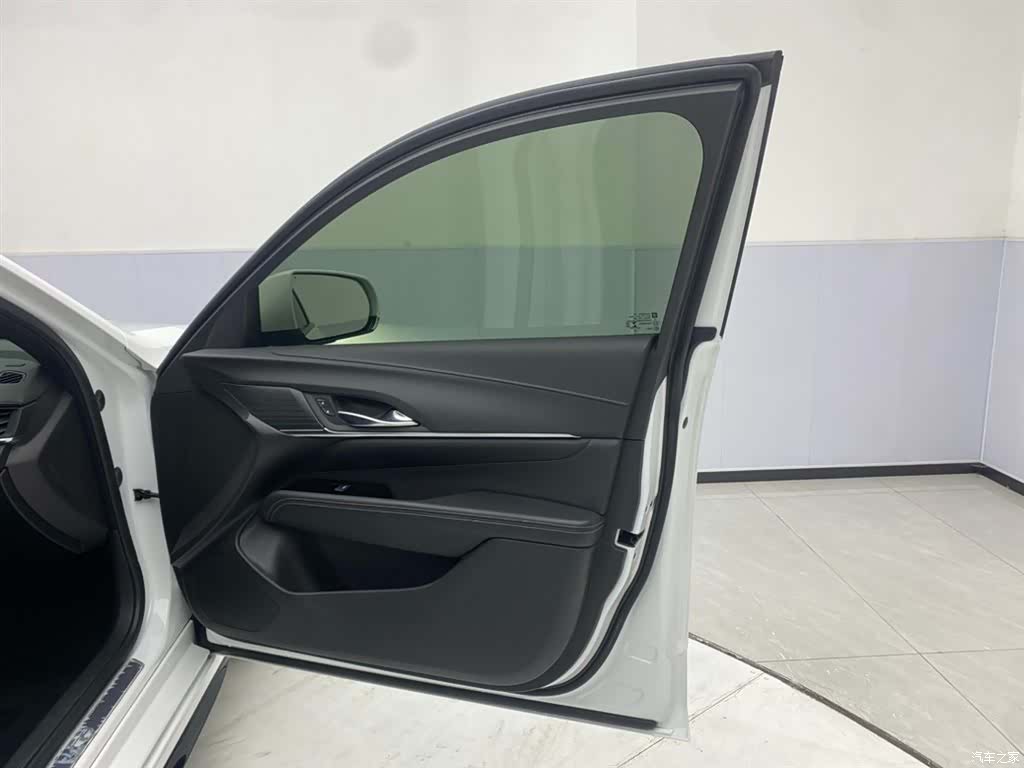 Cadillac CT4, 2022 24