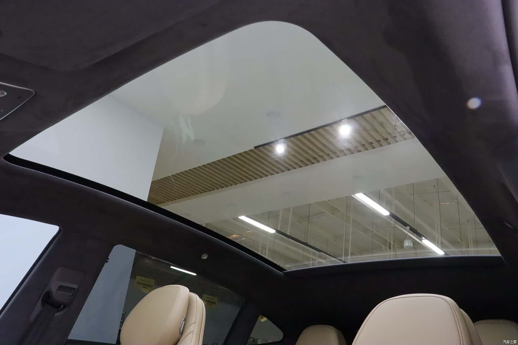 Luxeed R7, 2025 19
