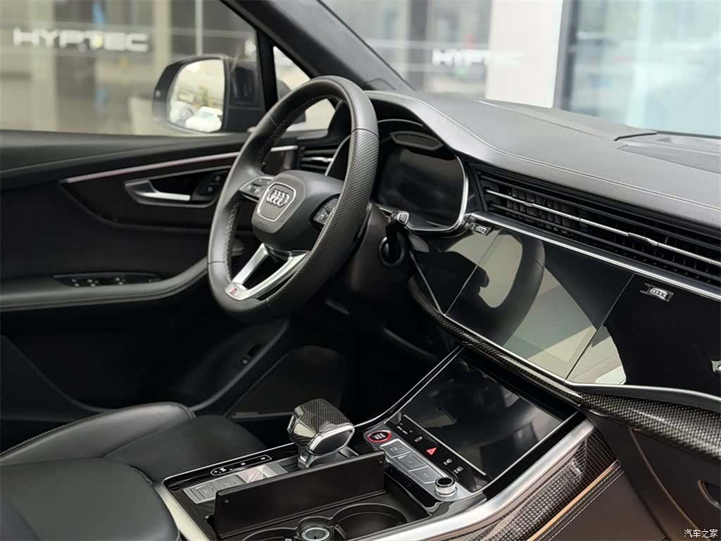 Audi Q7, 2024 11