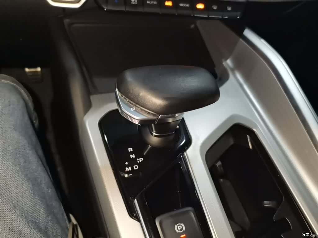 Geely Preface, 2022 14