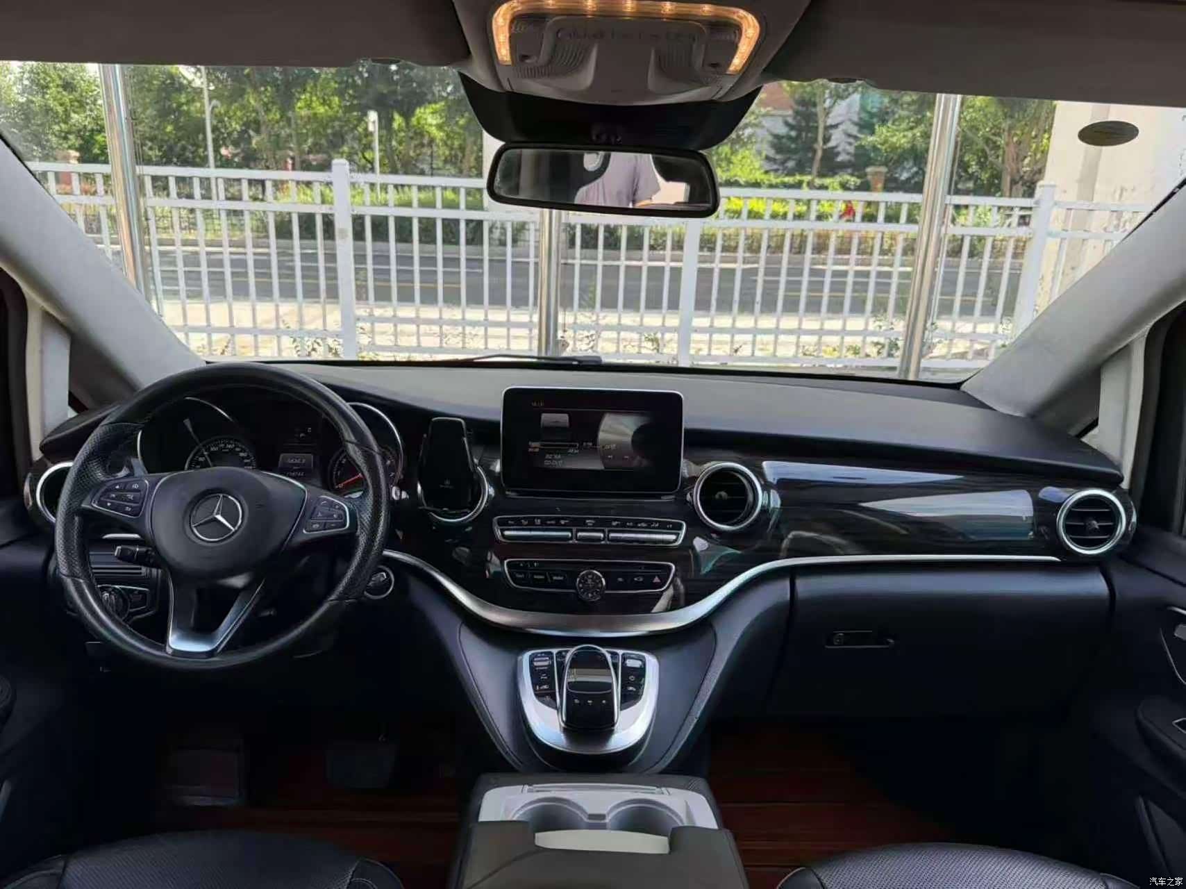 Mercedes-Benz V-Class, 2019 7