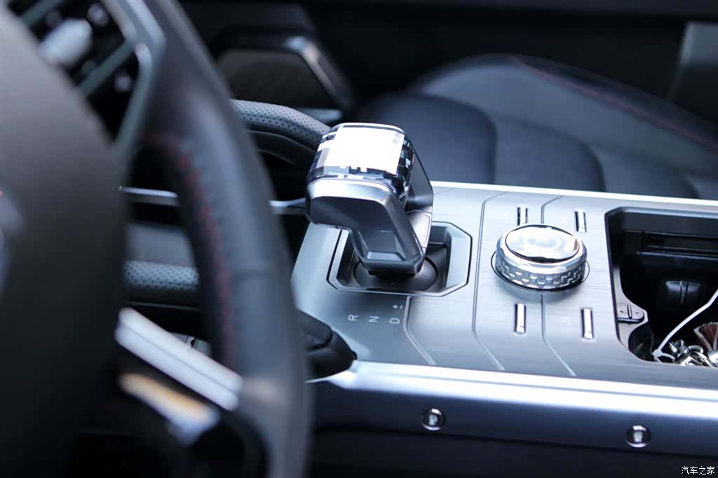 Jetour Traveller, 2025 17