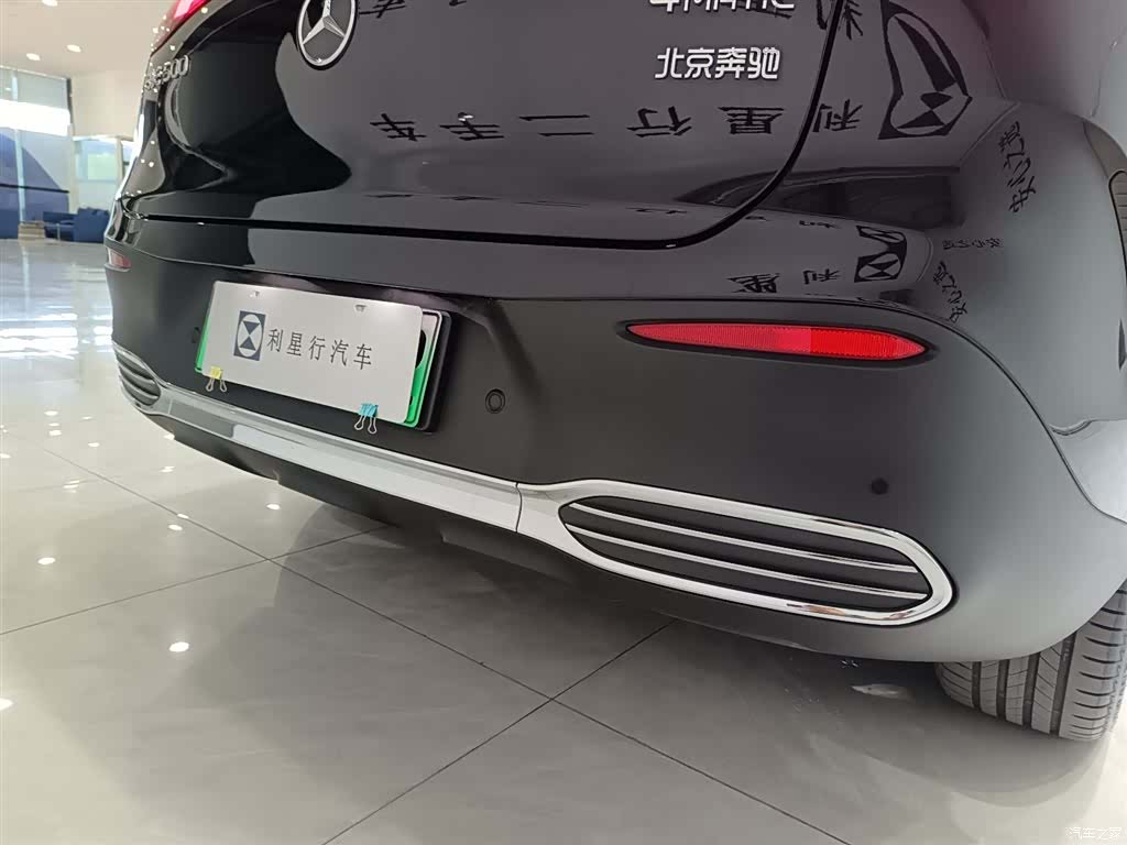 Mercedes-Benz EQE, 2025 4