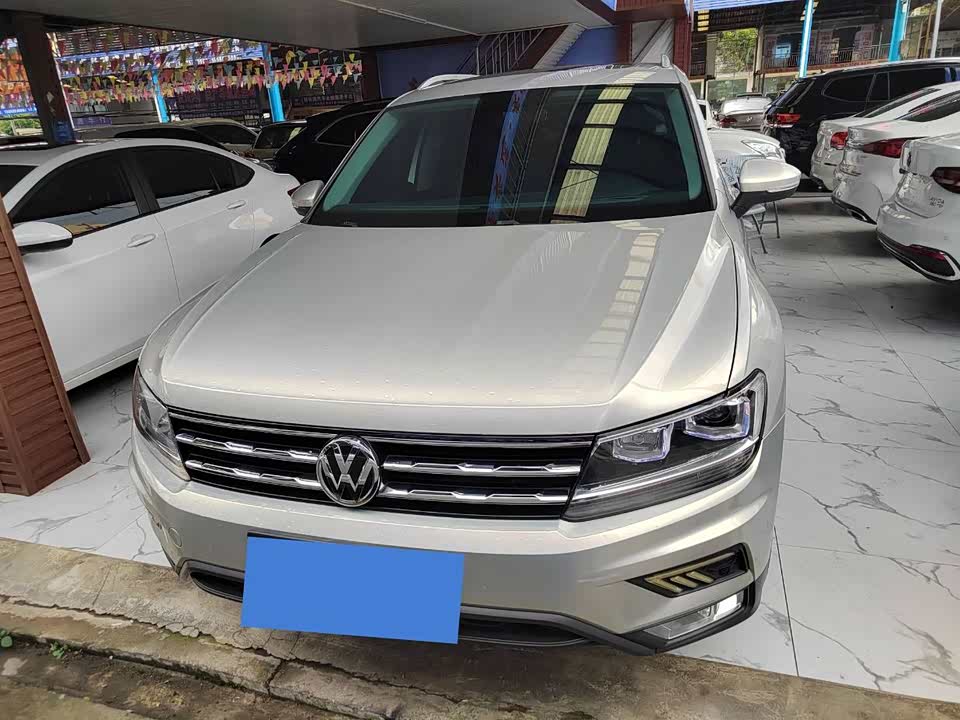 Volkswagen Tiguan L