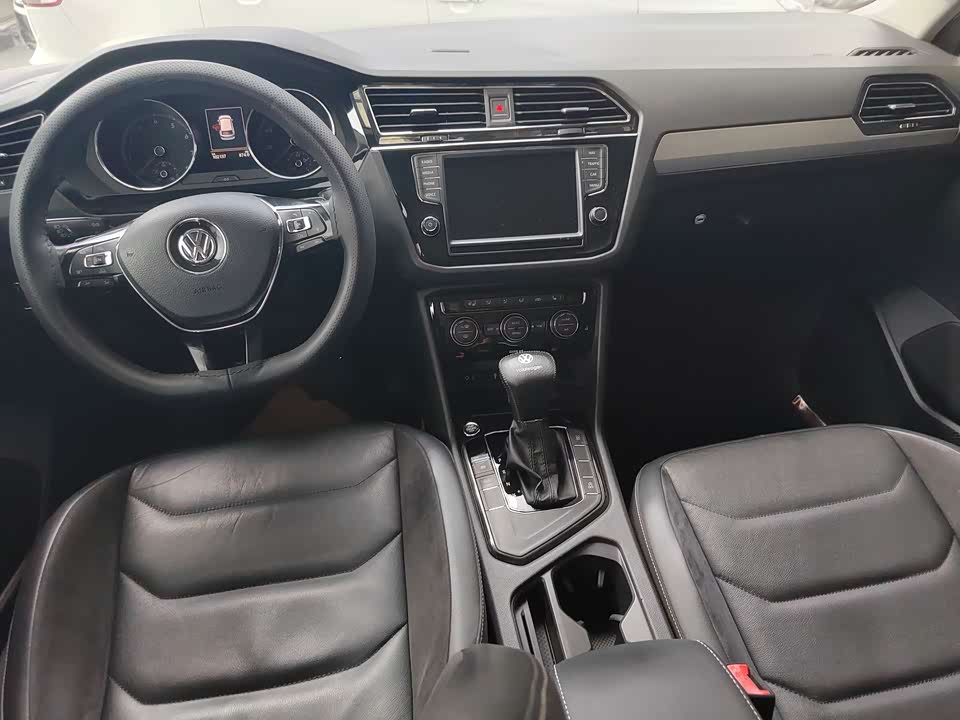 Volkswagen Tiguan L