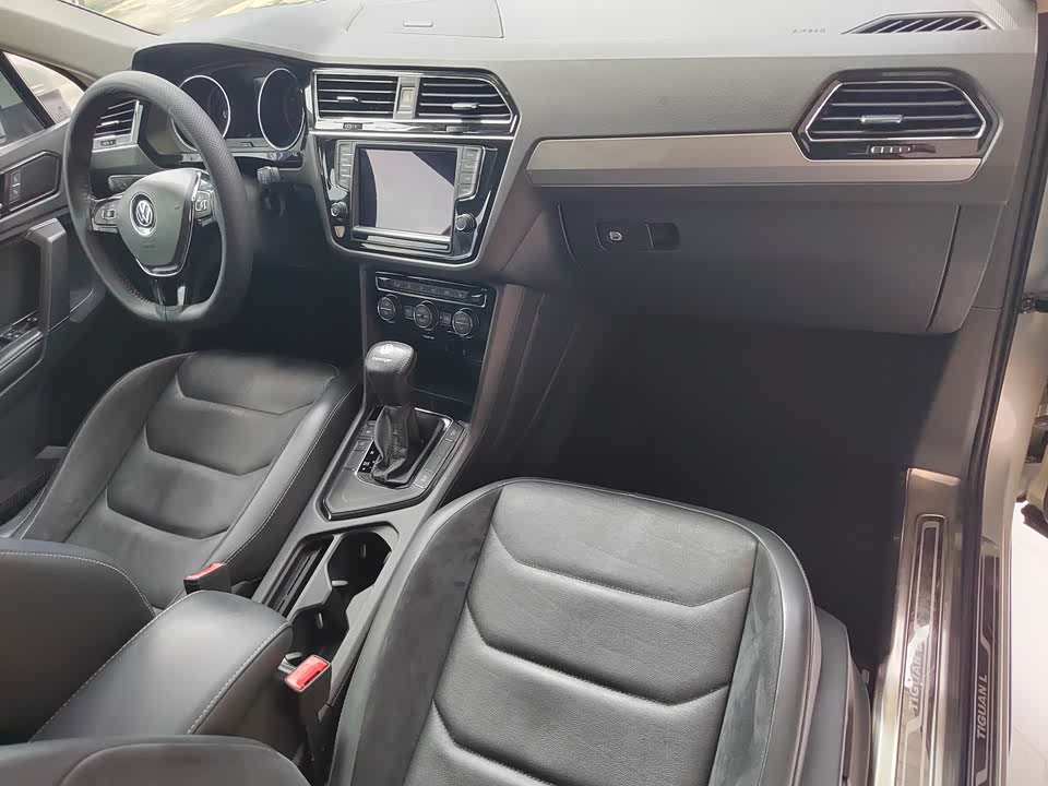 Volkswagen Tiguan L