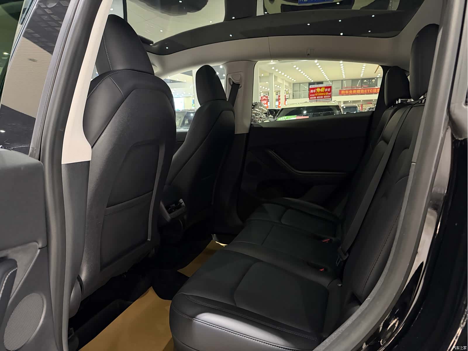 Tesla Model Y, 2023 6