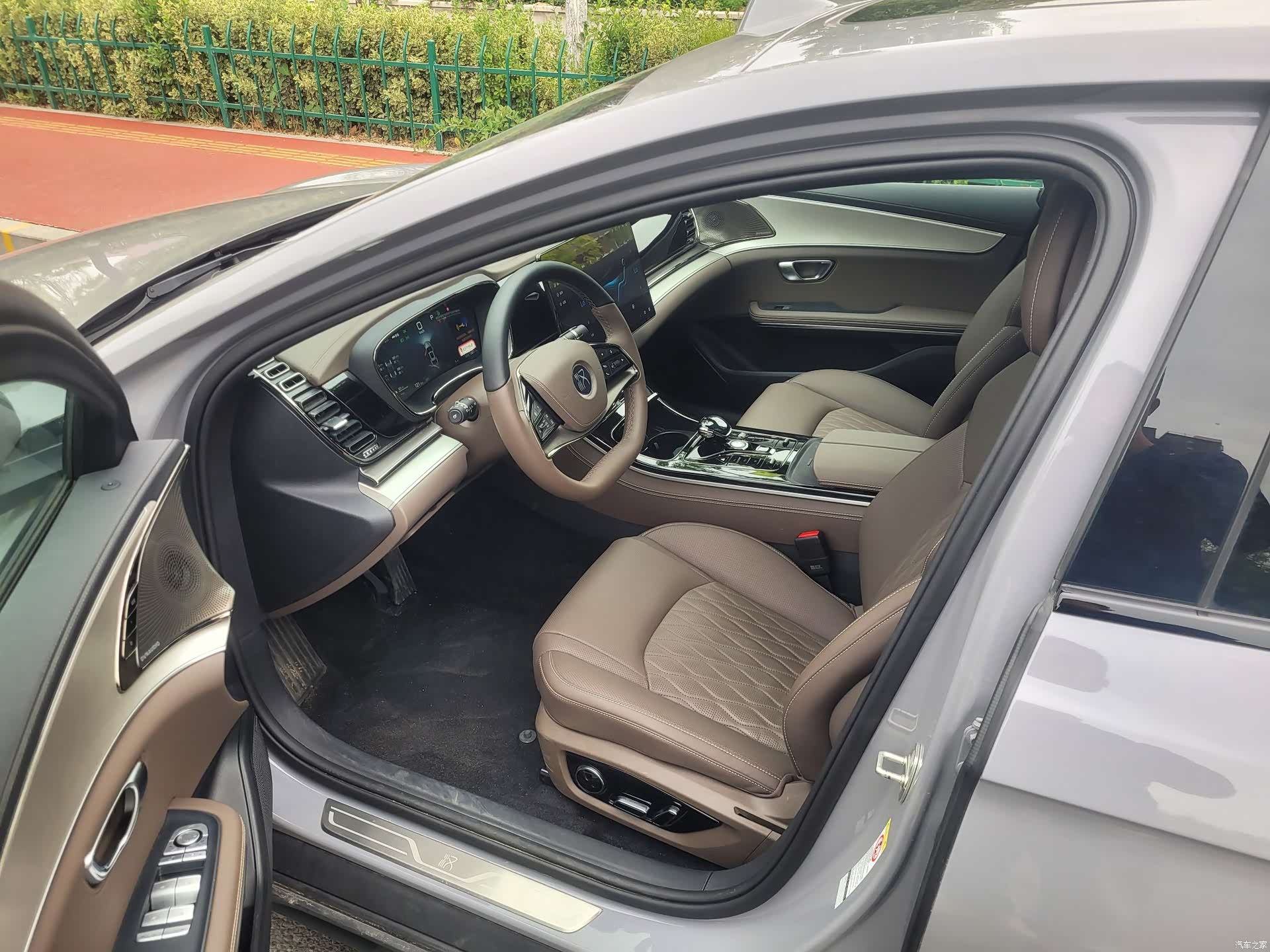 BYD Han, 2025 11